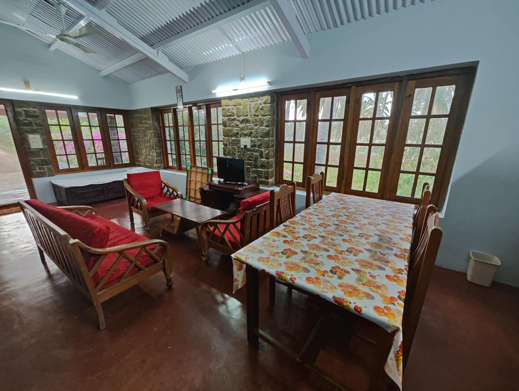 Acres Homestay Masinagudi